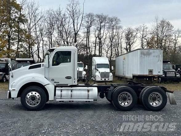 Kenworth T880 Autotractoare