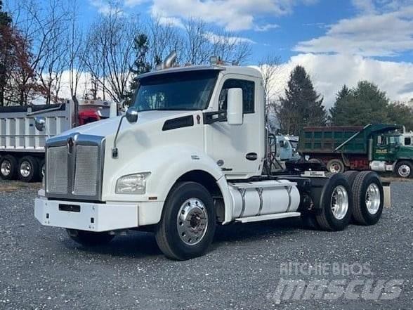 Kenworth T880 Autotractoare