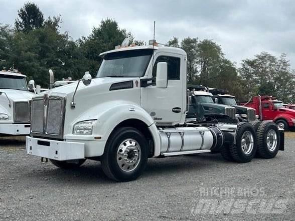 Kenworth T880 Autotractoare