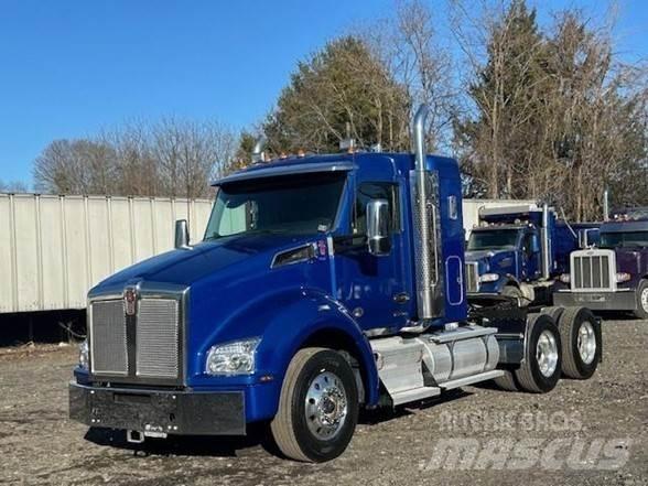 Kenworth T880 Autotractoare