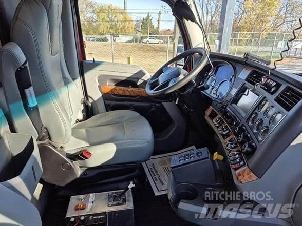Kenworth T880 Autobasculanta