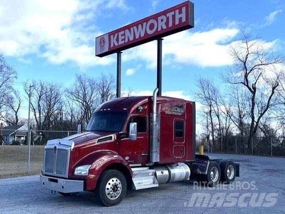 Kenworth T880 Autotractoare