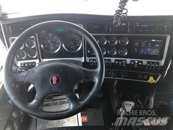 Kenworth W900B Autobasculanta