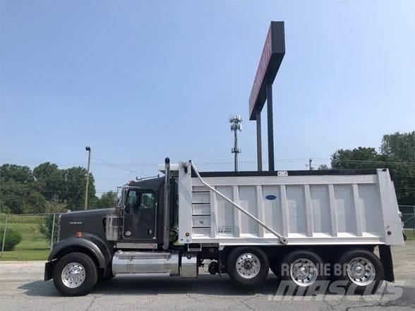 Kenworth W900B Autobasculanta