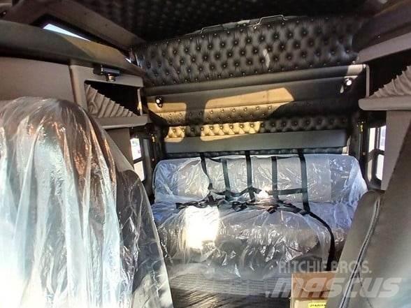 Kenworth W900L Autotractoare