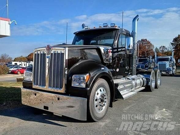 Kenworth W990 Autotractoare