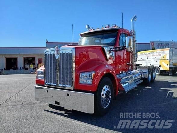 Kenworth W990 Autotractoare