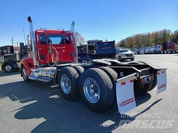 Kenworth W990 Autotractoare