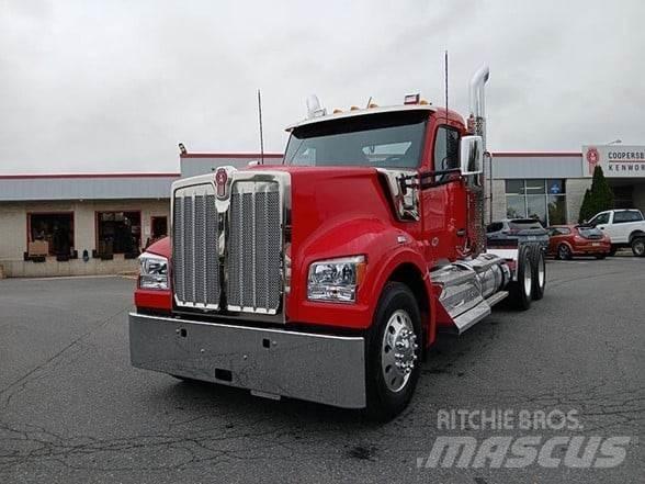 Kenworth W990 Autotractoare