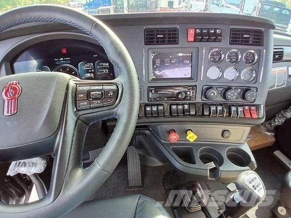 Kenworth W990 Autotractoare