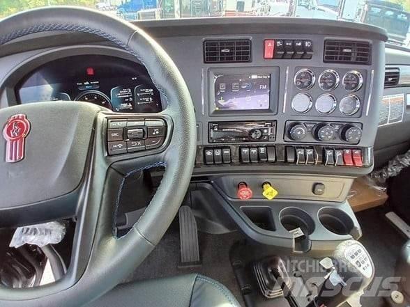 Kenworth W990 Autotractoare
