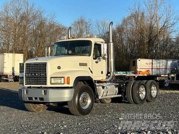 Mack CL733 Autotractoare