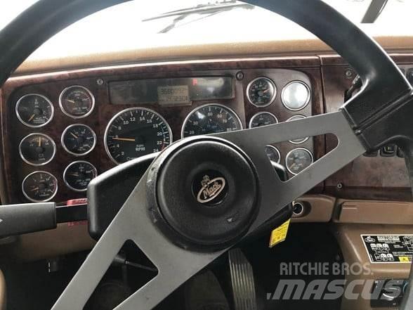 Mack CL733 Autotractoare