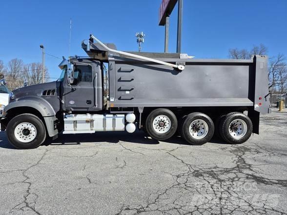 Mack GRANITE 64FR Autobasculanta