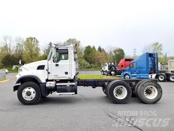 Mack GRANITE CV713 Camion cabina sasiu