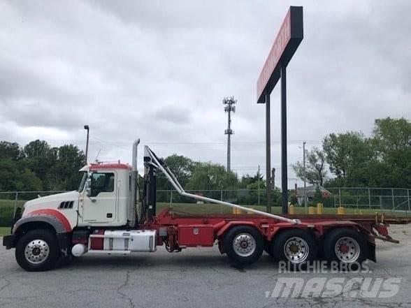 Mack GRANITE GU713 Camion de deseuri