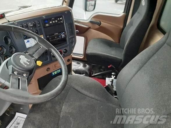 Mack GRANITE GU713 Autobasculanta