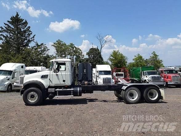 Mack GRANITE GU713 Autotractoare