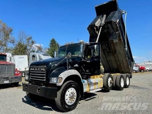 Mack GRANITE GU713 Autobasculanta
