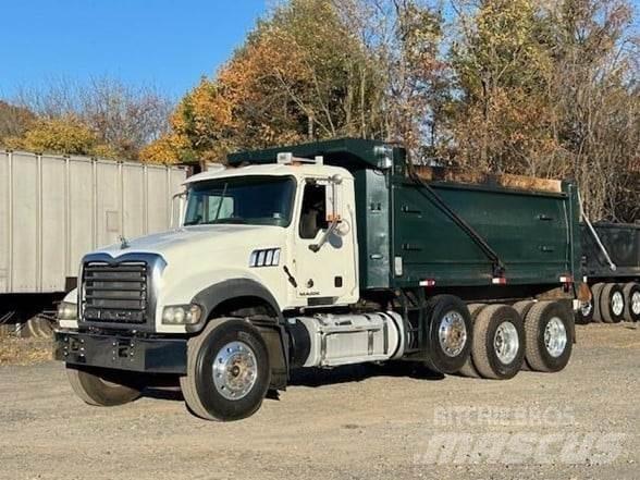 Mack GRANITE GU713 Autobasculanta