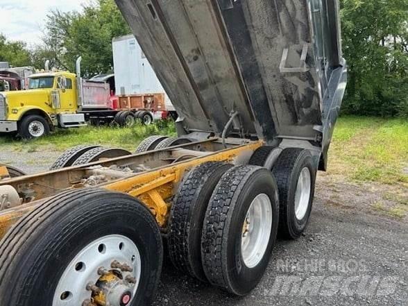 Mack GRANITE GU713 Autobasculanta