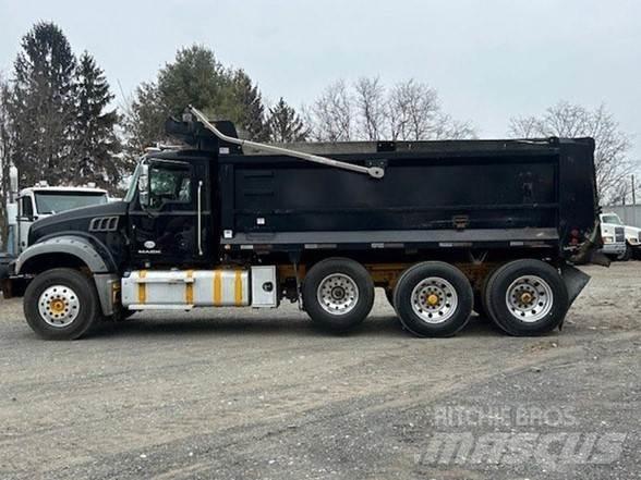 Mack GRANITE GU713 Autobasculanta