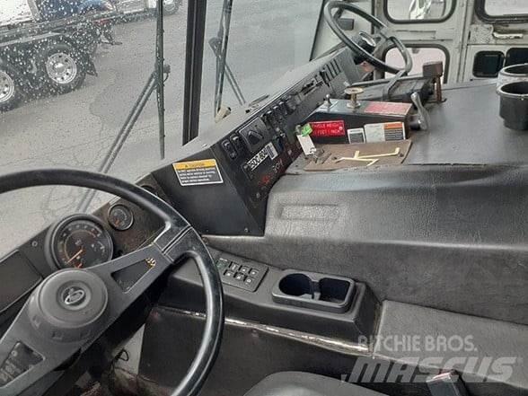 Mack LEU613 Camion de deseuri
