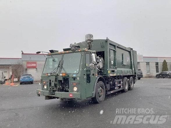Mack LEU613 Camion de deseuri