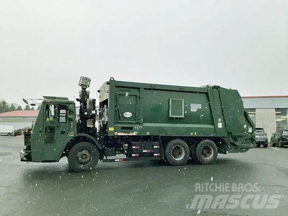 Mack LEU613 Camion de deseuri