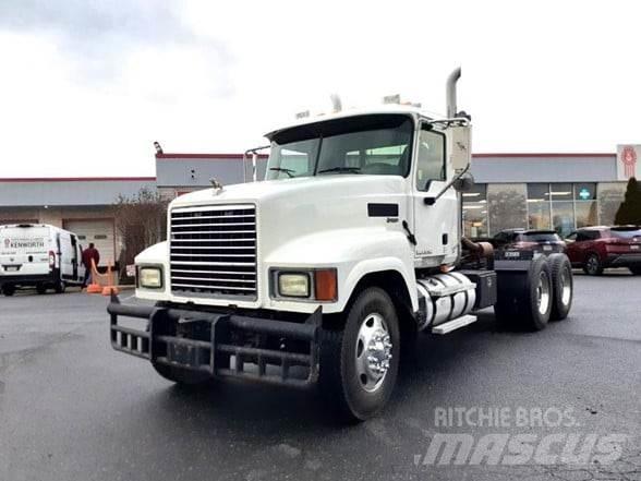 Mack PINNACLE CHU613 Autotractoare