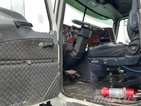 Mack PINNACLE CHU613 Autotractoare
