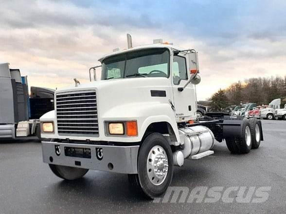Mack PINNACLE CHU613 Autotractoare