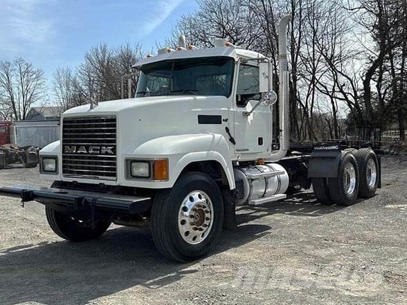 Mack PINNACLE CHU613 Autotractoare