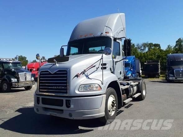 Mack PINNACLE CXU612 Autotractoare