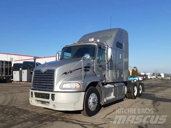 Mack PINNACLE CXU613 Autotractoare