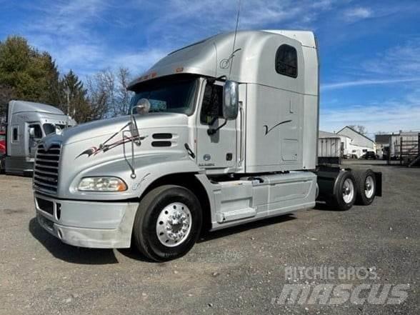 Mack PINNACLE CXU613 Autotractoare
