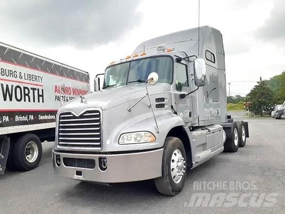 Mack PINNACLE CXU613 Autotractoare