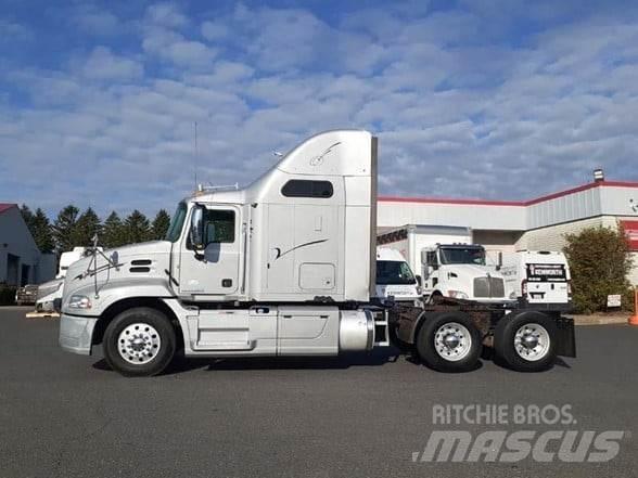 Mack PINNACLE CXU613 Autotractoare