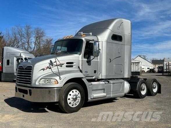 Mack PINNACLE CXU613 Autotractoare