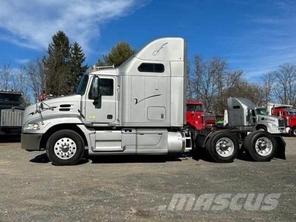Mack PINNACLE CXU613 Autotractoare