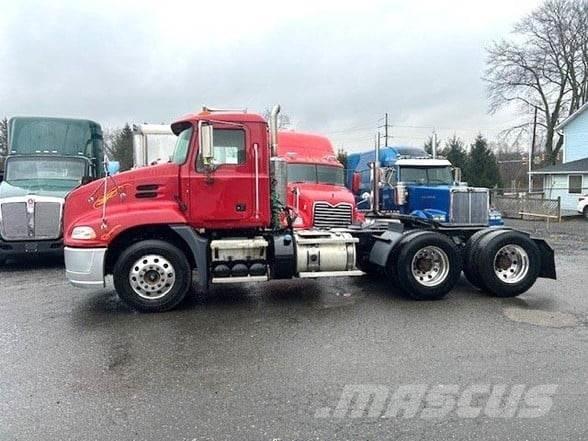 Mack PINNACLE CXU613 Autotractoare