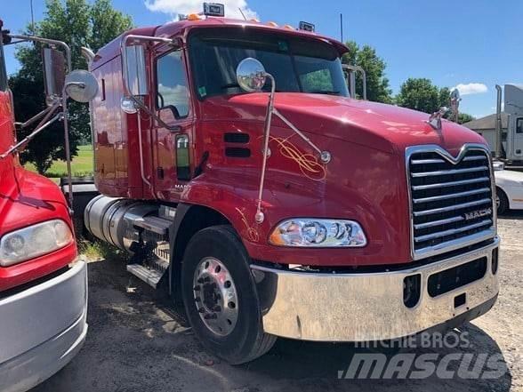 Mack PINNACLE CXU613 Autotractoare