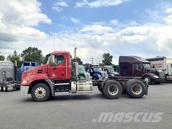Mack PINNACLE CXU613 Autotractoare