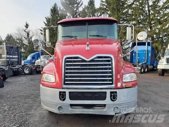 Mack PINNACLE CXU613 Autotractoare
