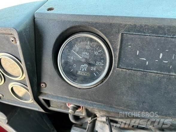 Mack RD688S Autobasculanta