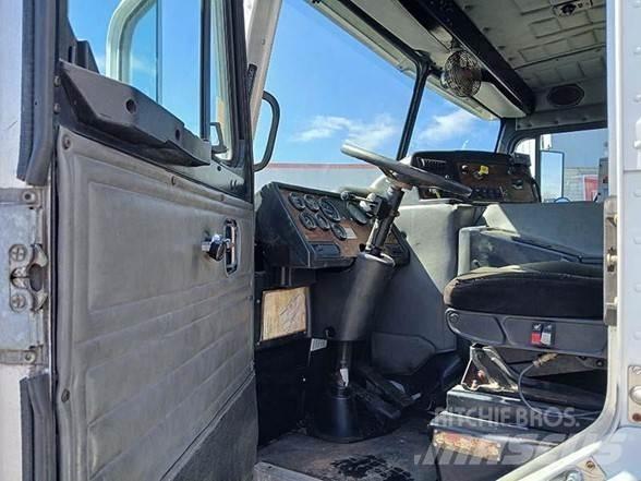 Peterbilt 320 Camion de deseuri