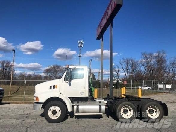 Sterling AT9500 Autotractoare