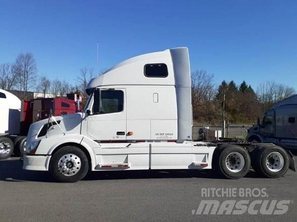 Volvo VNL64T670 Autotractoare