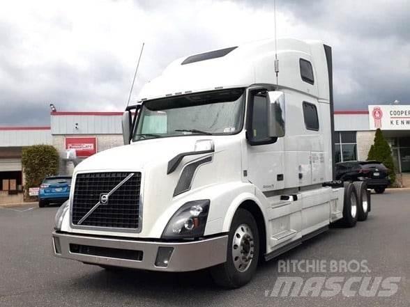 Volvo VNL64T780 Autotractoare