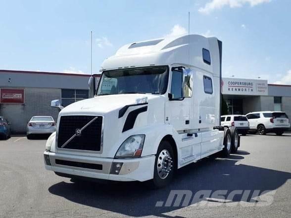 Volvo VNL64T780 Autotractoare